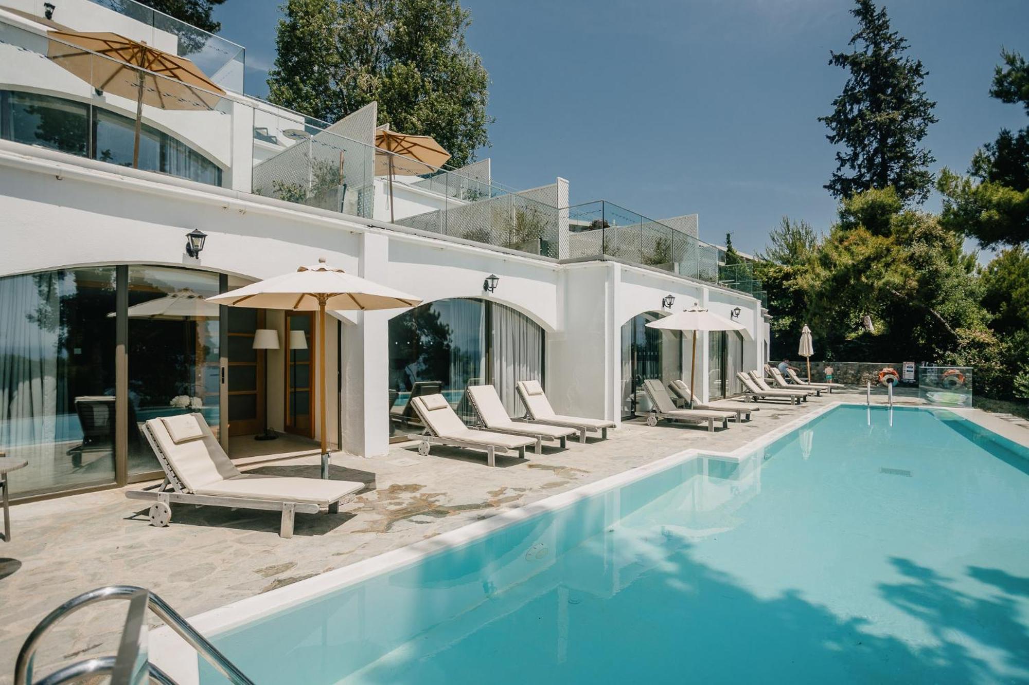 Corfu Holiday Palace Perama  Exterior photo The swimming pool at the hotel