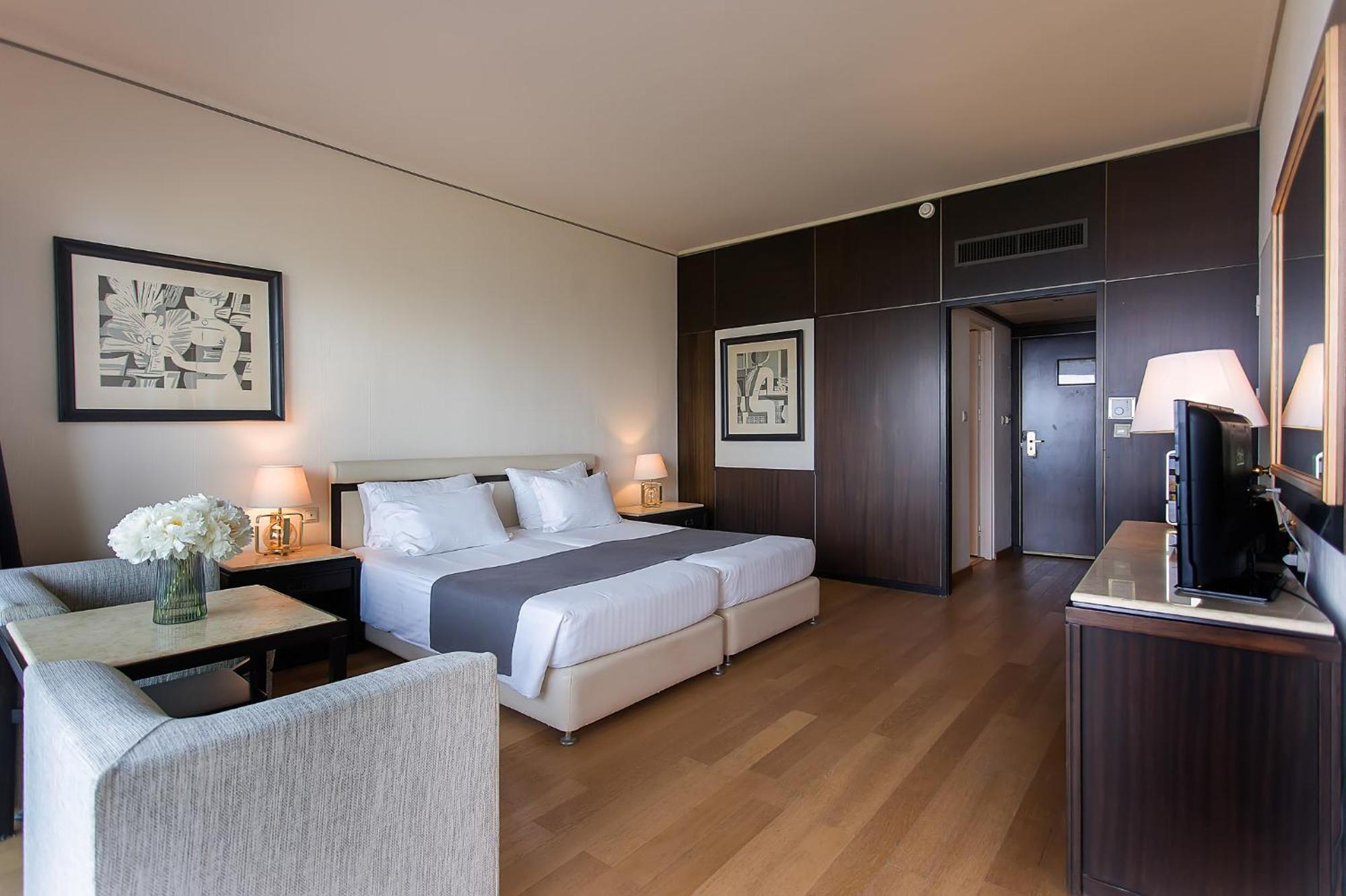 Corfu Holiday Palace Perama  Exterior photo A room at the hotel
